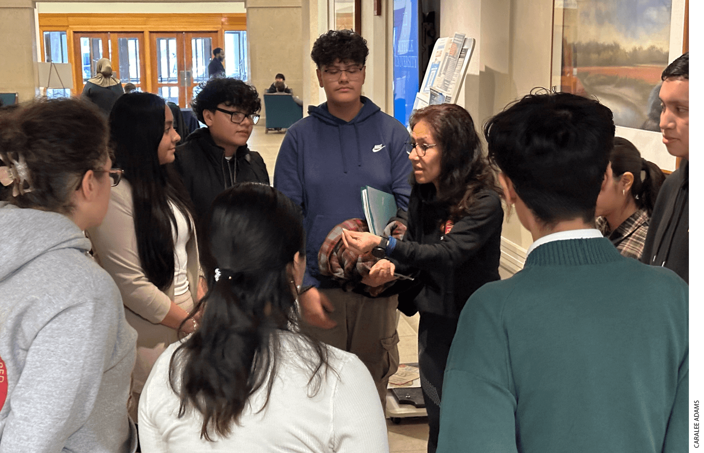 BDL includes a Spanish-only division called Debate en Español. Everett High School, north of Boston, fields a Spanish-language team coached by Ruth Cardona-Suarez. Students Thalia Patino Molano and Tiffany Marquina Acosta were later crowned city champions.